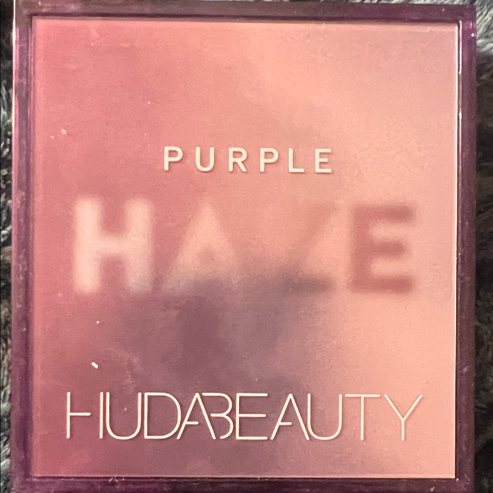 HUDA BEAUTY Purple Haze Palette